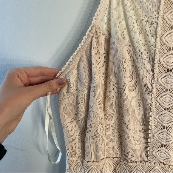 Francesca’s Collections ivory cream lace spaghetti strap large knee length dress - Picture 3 of 7